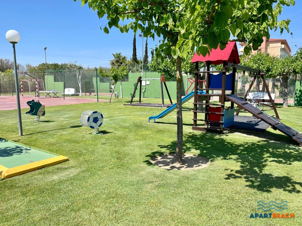 Apartbeach Los Juncos Residencial Piscinas Y Petanca ラ・ピネーダ エクステリア 写真