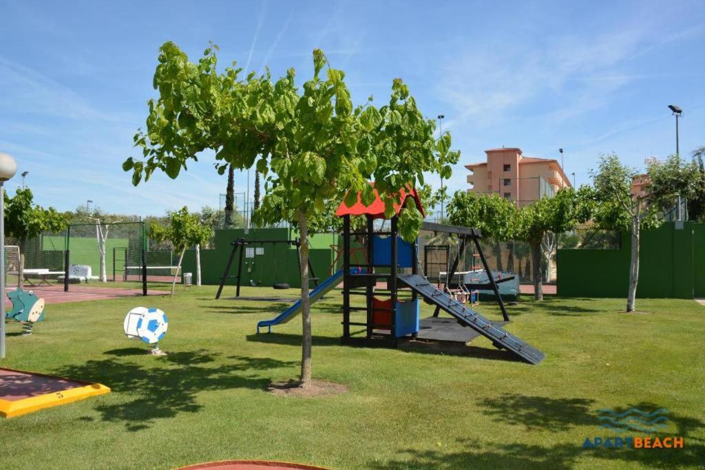 Apartbeach Los Juncos Residencial Piscinas Y Petanca ラ・ピネーダ エクステリア 写真