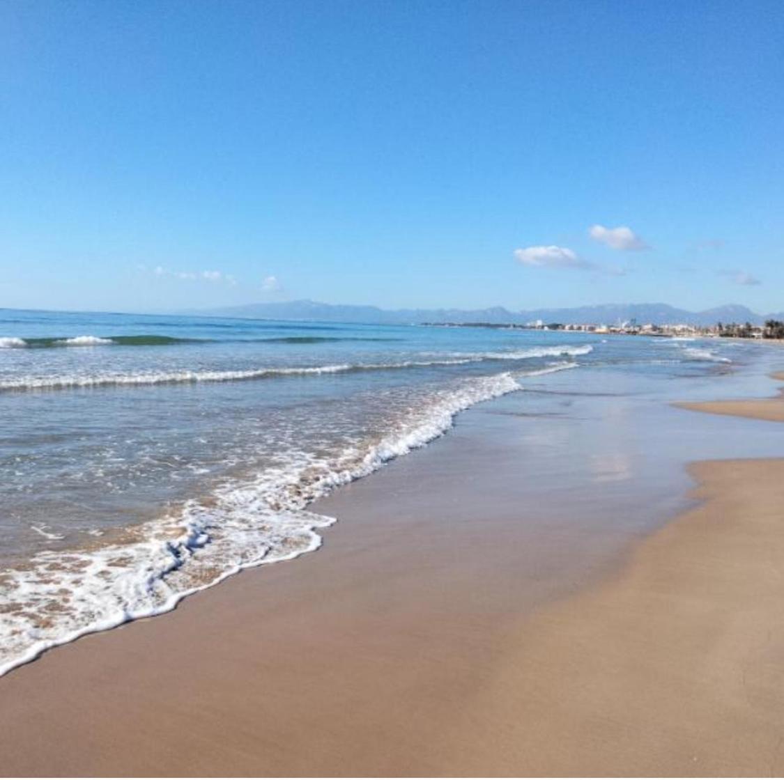 Apartbeach Los Juncos Residencial Piscinas Y Petanca ラ・ピネーダ エクステリア 写真